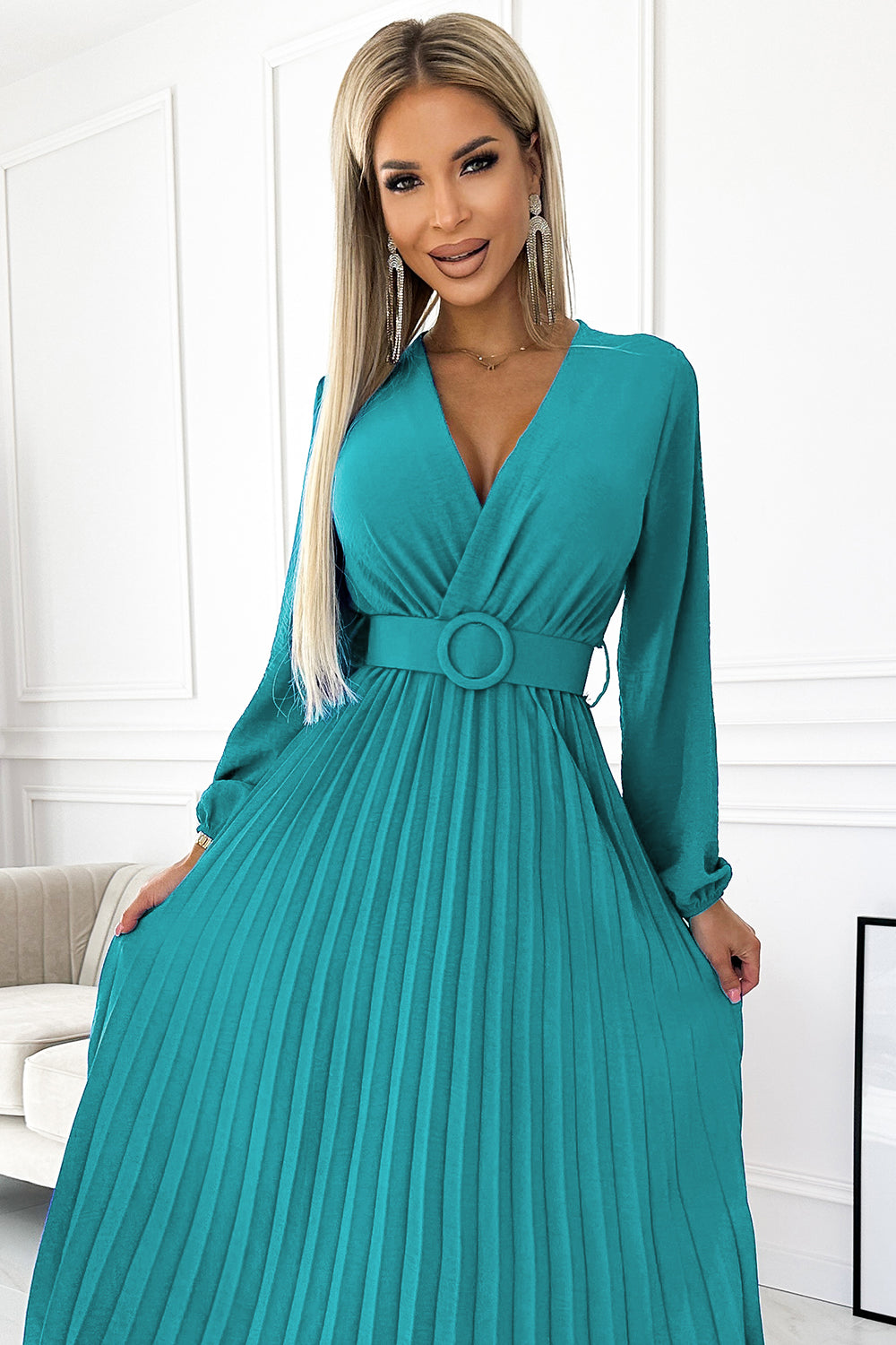504-6 VIVIANA Pleated midi dress with a neckline; long sleeves and a wide belt - sea color