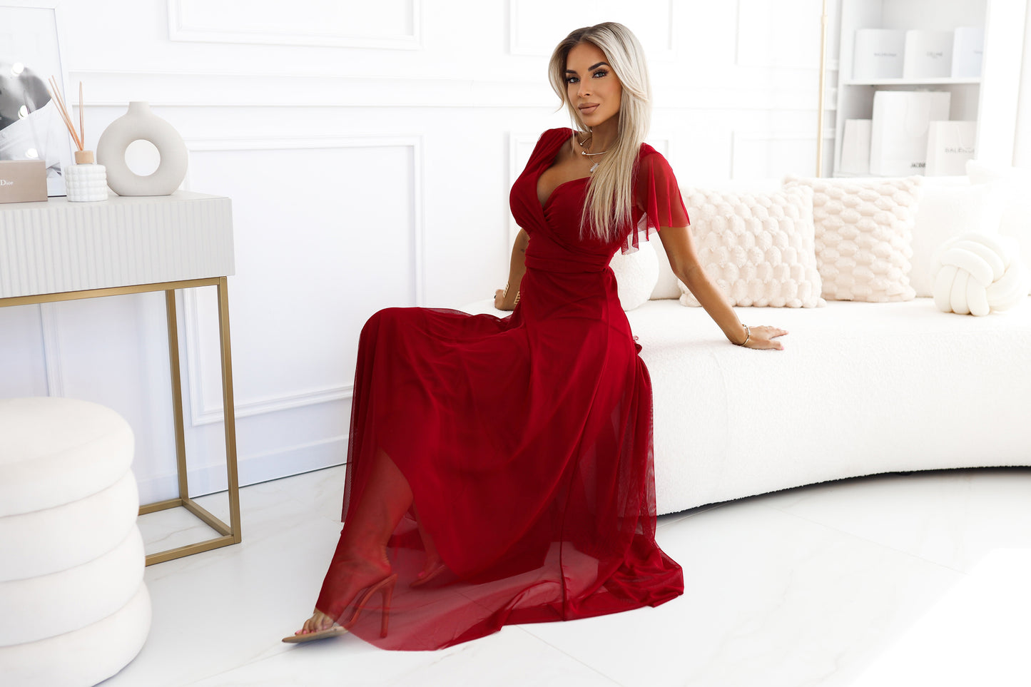 562-2 NASTIA Long dress with neckline and short sleeves - burgundy