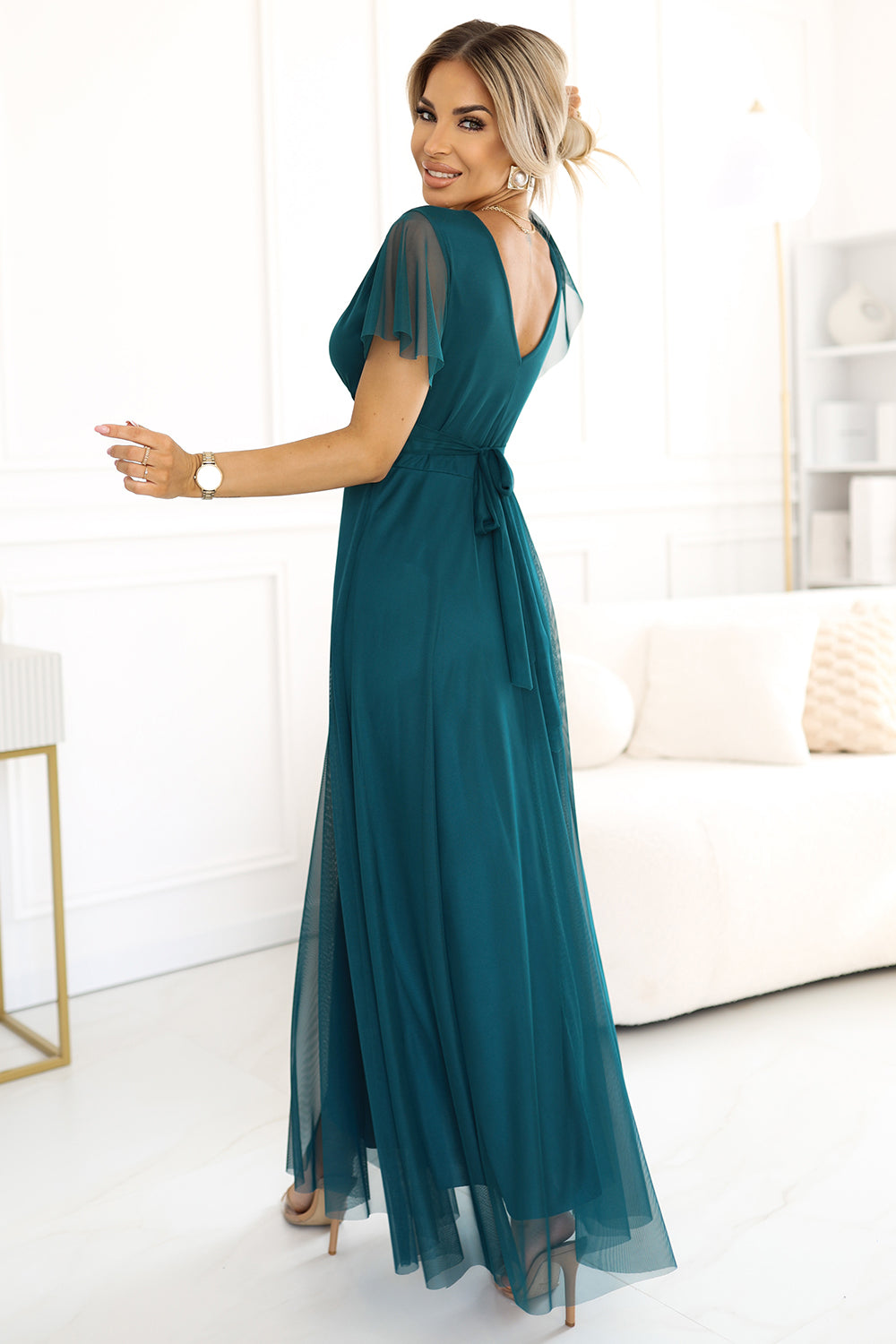 562-4 NASTIA Long dress with a neckline and short sleeves - green