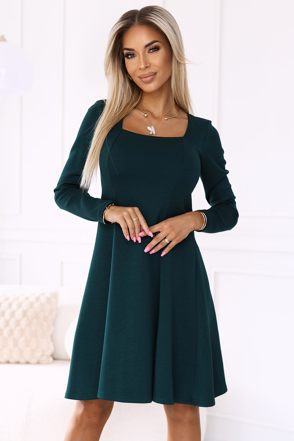 574-1 IVANA comfortable trapeze dress with a neckline and long sleeves - green