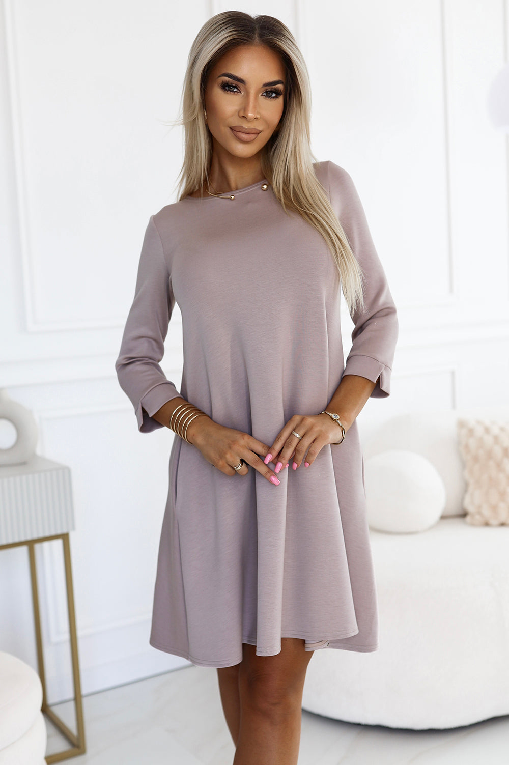 579-1 Classic trapeze dress with black belt - beige